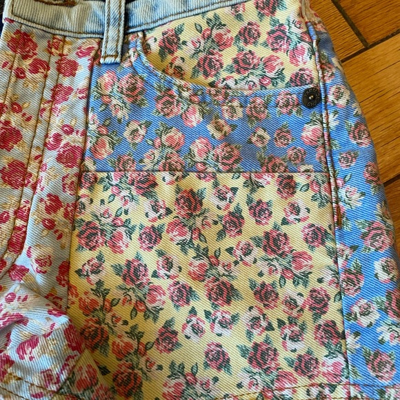 Farm Rio patchwork shorts, size 25 - Picture 4 of 6